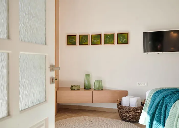 Kaizen Chania - New Central Apartment Just 350M Away With Private Jacuzzi And Free Parking!